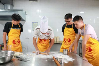 在重庆学做灌汤包要多少钱